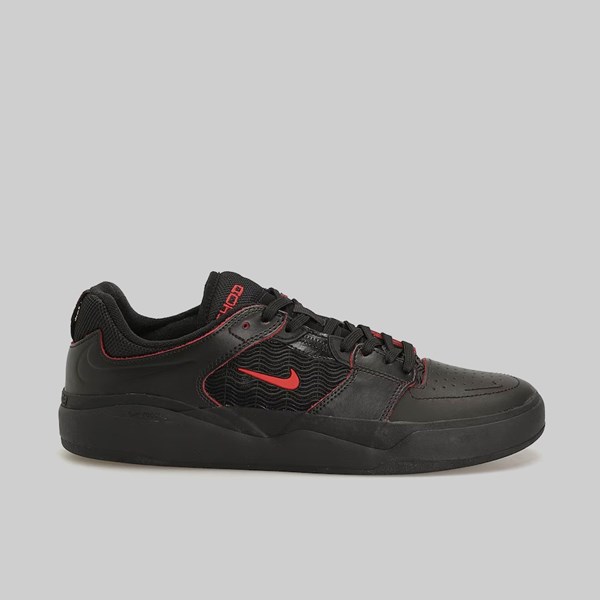 NIKE SB ISHOD PRM BLACK UNI RED BLACK 