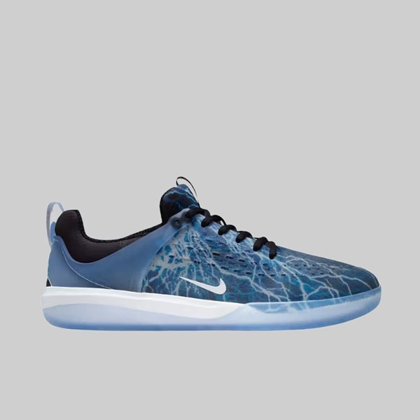 NIKE SB NYJAH 3 PRM 'TROUBLE AT HOME' BLACK BLUE 