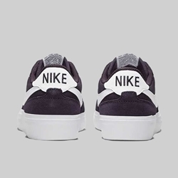 NIKE SB ZOOM POGO PLUS BLACK WHITE 