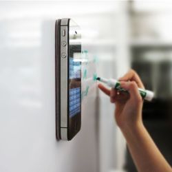 TidyTilt For iPhone 4/4S Black